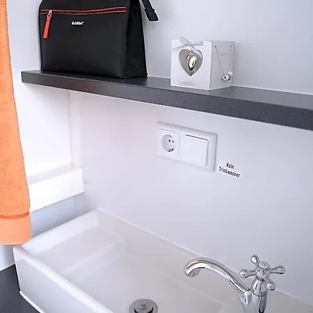 Hotel Havel-cruiser Hausboot-floesse Mit Stil Brandenburg (Brandenburg an der Havel)