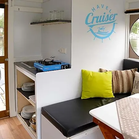 Hotel Havel-cruiser Hausboot-floesse Mit Stil Brandenburg (Brandenburg an der Havel)